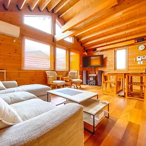 kirakuwood-house.hokkaidohotelsjapan.com/