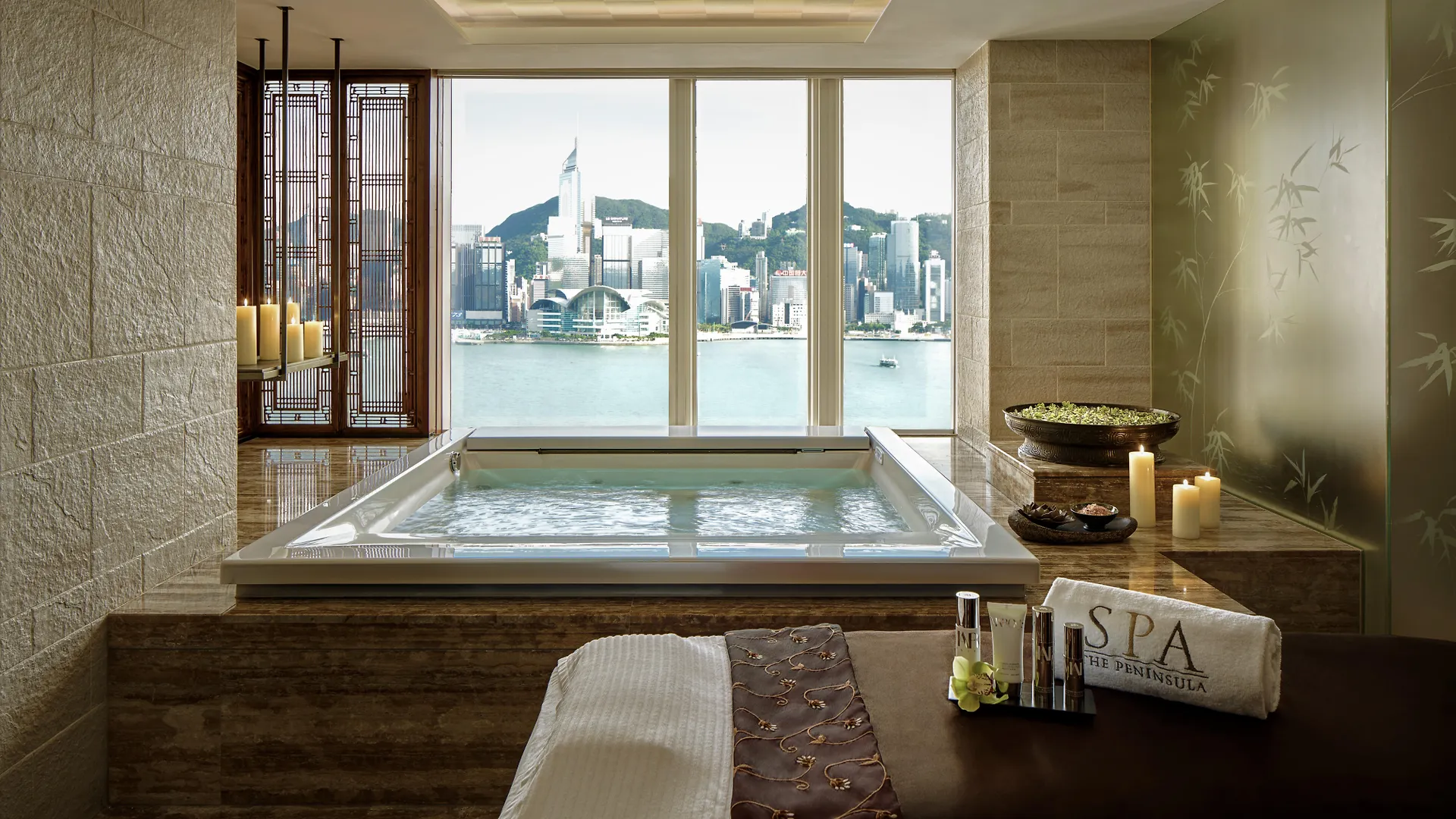 The Peninsula Hong Kong Hotell 5*,  Kina